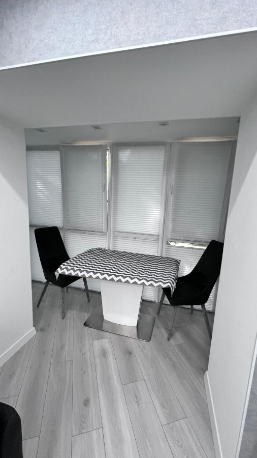 Modern Gagarina Avenue Apartment Dnipro Exterior photo