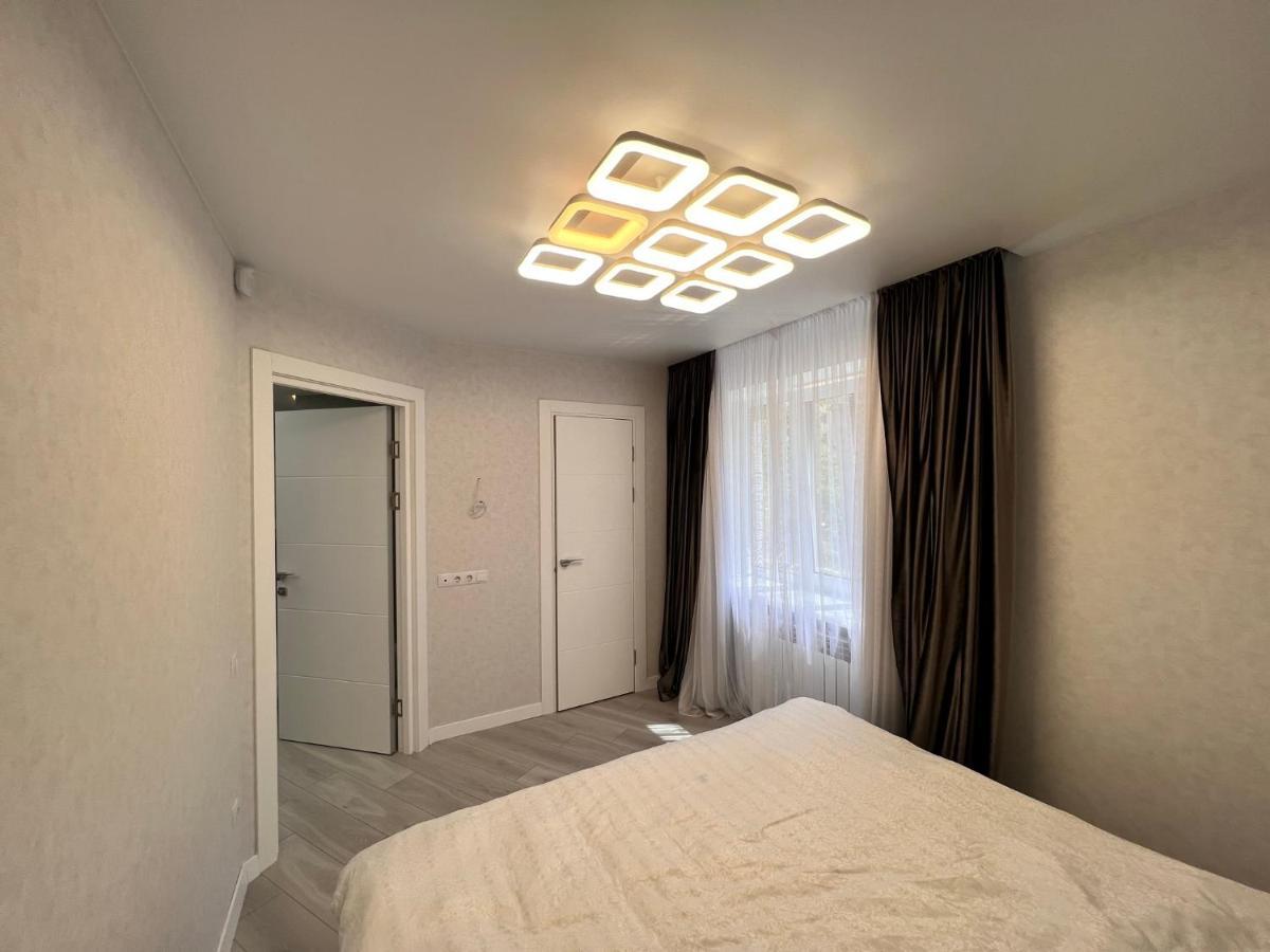 Modern Gagarina Avenue Apartment Dnipro Exterior photo